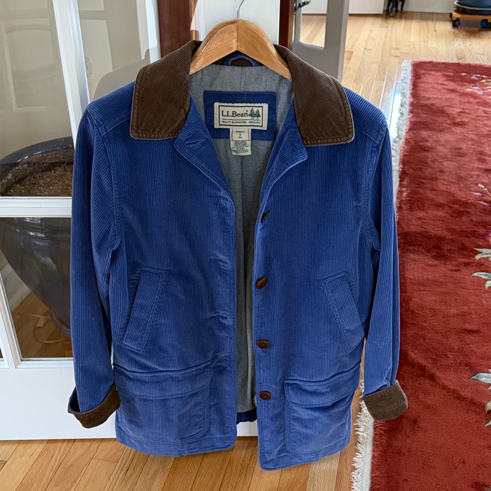 L.L. Bean Women’s Corduroy Barn coat with Brown Collar